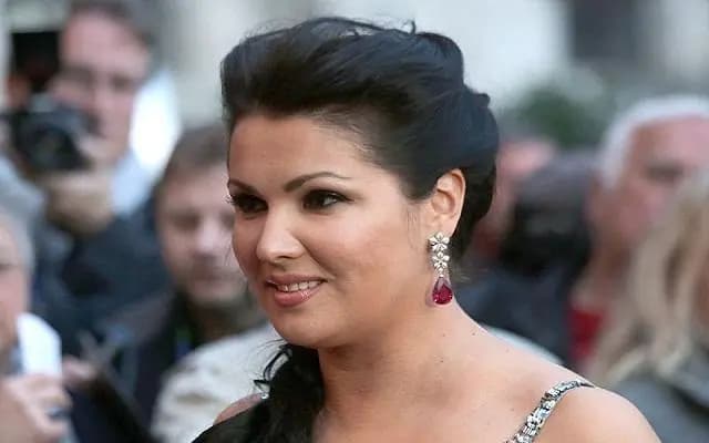 Анна Нетребко выступила вместе со своим мужем на концерте в Берлине