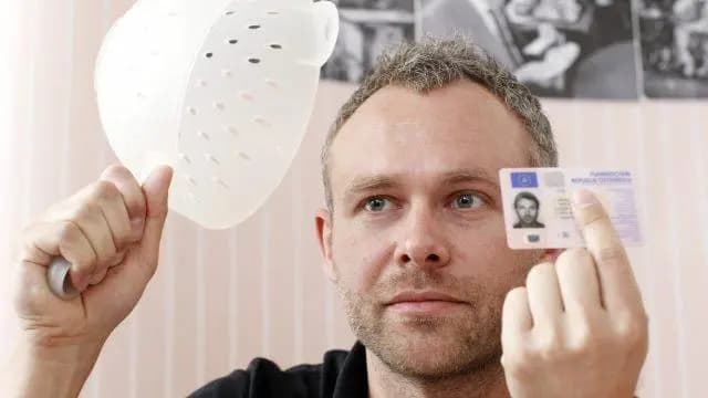 Уже 10 лет продолжается  борьба за признание  Церкви Летающего Макаронного Монстра в Австрии