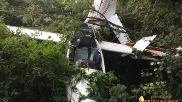 В Каринтии разбился планер, пилот успел выпрыгнуть с парашютом, а пассажирка погибла