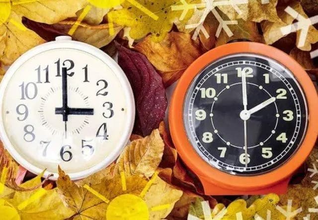 Приближающиеся выходные октября 2019 года могут стать  последними, когда переведут часы