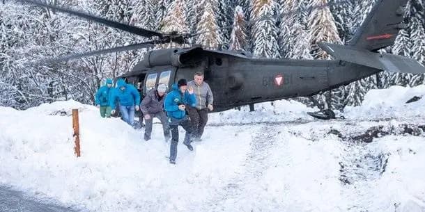 Западная Австрия борется с последствиями экстремальной непогоды при помощи военных саперов