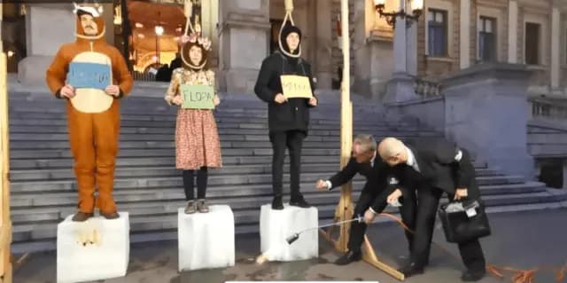 Защитники климата провели акцию протеста у здания ОПЕК в Вене