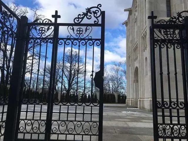 С территории мемориального комплекса  советским солдатам в Лаа-ан-дер-Тая совершена крупная кража