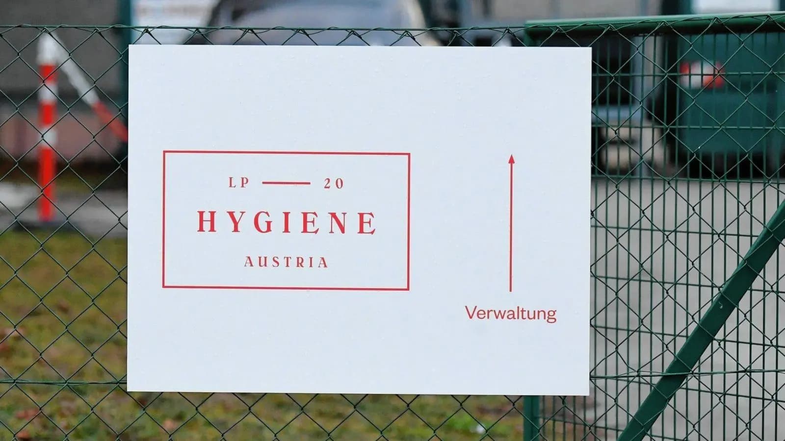 Прокуратура провела обыски у производителя масок Hygiene Austria