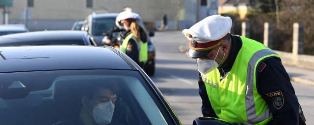 Коронавирус в Австрии: 2 678 новых случаев, власти Нижней Австрии призвали прекратить контроль за выездом, эксперт уверен в серьезных шагах  по открытию в мае, 256 человек попали в больницу из-за побочных эффектов вакцинации