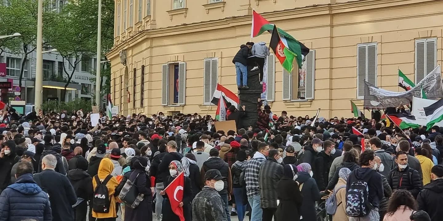 В среду на Марияхильферштрассе в Вене прошла антиизраильская демонстрация