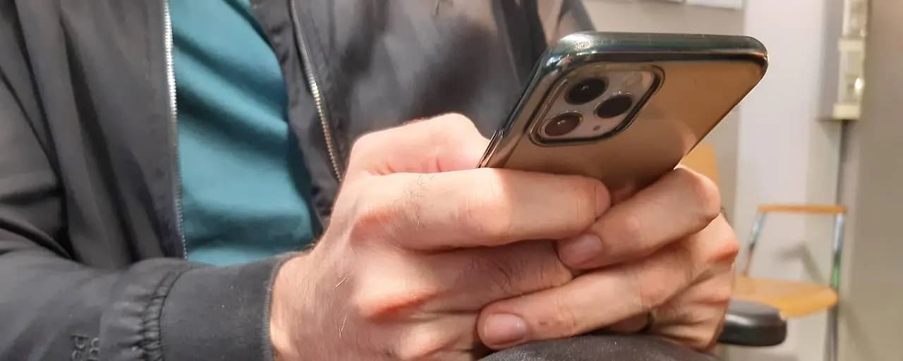 Учитель из Граца покупал обнаженные фотографии у своих учеников