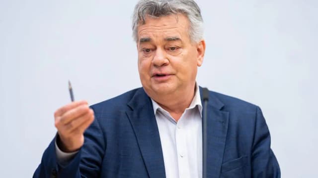 "Выгнать Венгрию из Шенгена": Коглер нашел решение проблемы беженцев