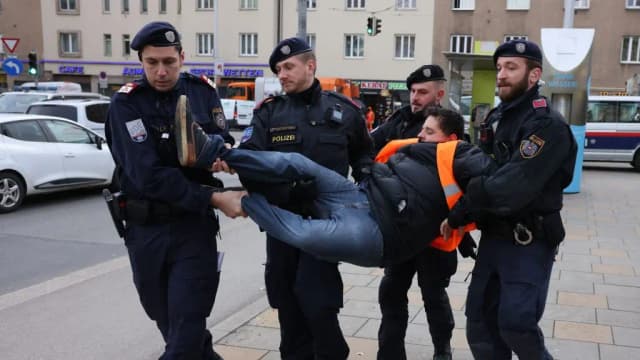 Акции активистов Letzte Generation в Вене: 52 задержания за неделю