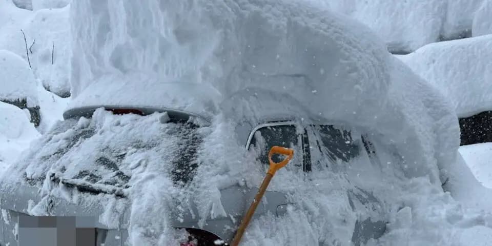 Выходные опять принесут сильные снегопады, а в понедельник выглянет солнце