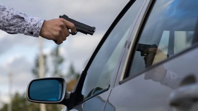 Вена-Фаворитен: Bentley угнали прямо во время тест-драйва