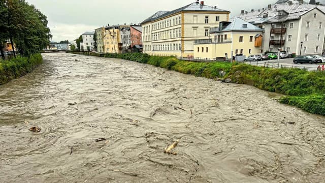 Экстремальные осадки держат запад Австрии в напряжении