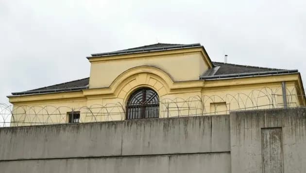 Дерзкая попытка побега из тюрьмы Санкт-Пельтен не удалась - заключенный тяжело ранен