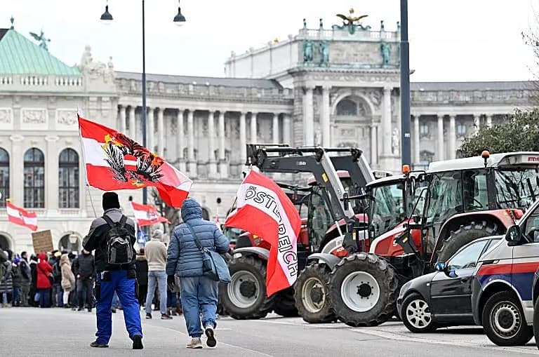 По примеру Германии: теперь фермеры протестуют и в Вене