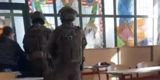Игрушечный пистолет: спецназ Кобра штурмовала класс в венском училище