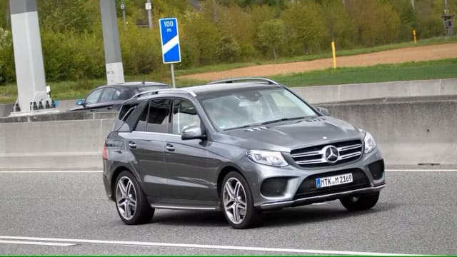 Мега отзыв в Mercedes – затронуто 350 000 автомобилей