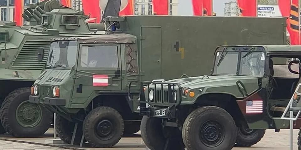 Трофейный австрийский "Pinzgauer" на параде в Москве на Красной площади