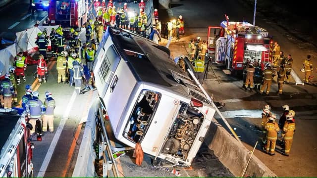 Несколько пострадавших: серьезная автобусная авария на Западном шоссе