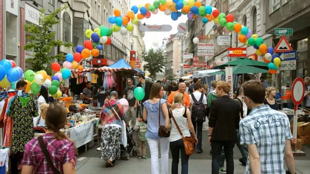 Выходные в Вене: открытие крупнейшего блошиного рынка, Фестиваль уличной еды, Stammersdorfer Mailüfterl и т.д