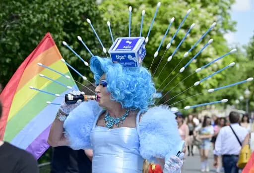 Радуга за счёт налогоплательщиков: сколько стоит Вене «Pride Month»