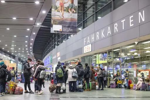 ЕС готовит украинских беженцев к возвращению