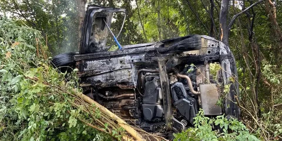 Ужас на Кобенцле: неизвестный водитель полностью сгорел в ДТП