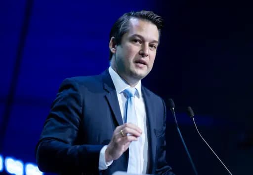 FPÖ в ярости: бородатые игроки в женской лиге – „абсурд и обман“»