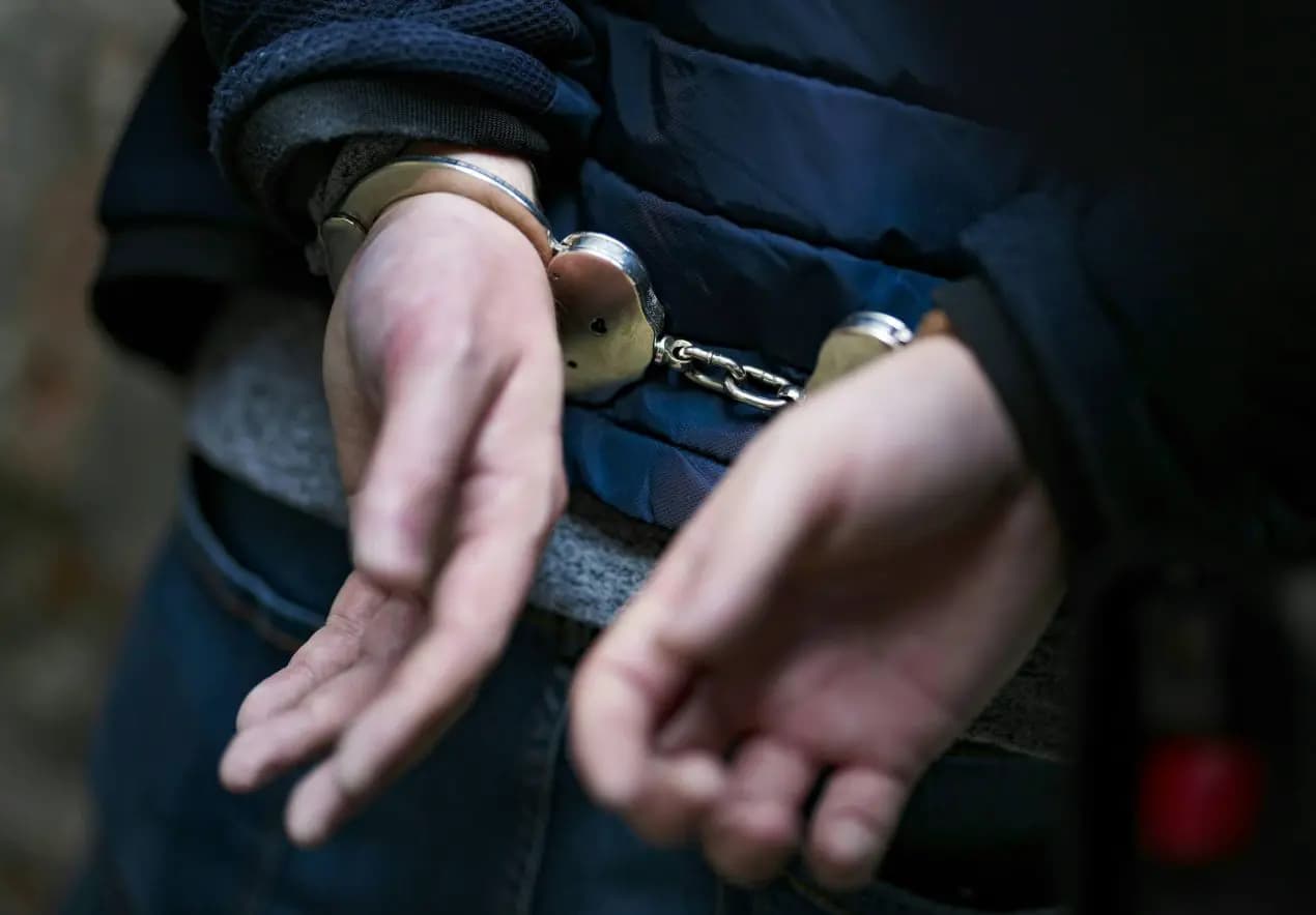 Опасны, судимы — и на свободе: как получившие отказ в убежище избегают депортации