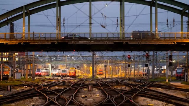 Загадочный звук над Веной: ни полиция, ни ÖBB не знают ответа