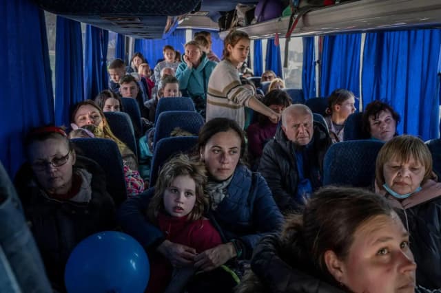 Украинские беженцы: работа важнее социального обеспечения