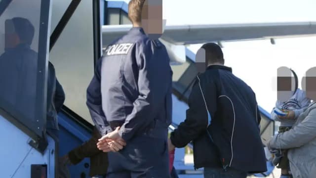 Европейский суд закрутил гайки: депортации станут сложнее