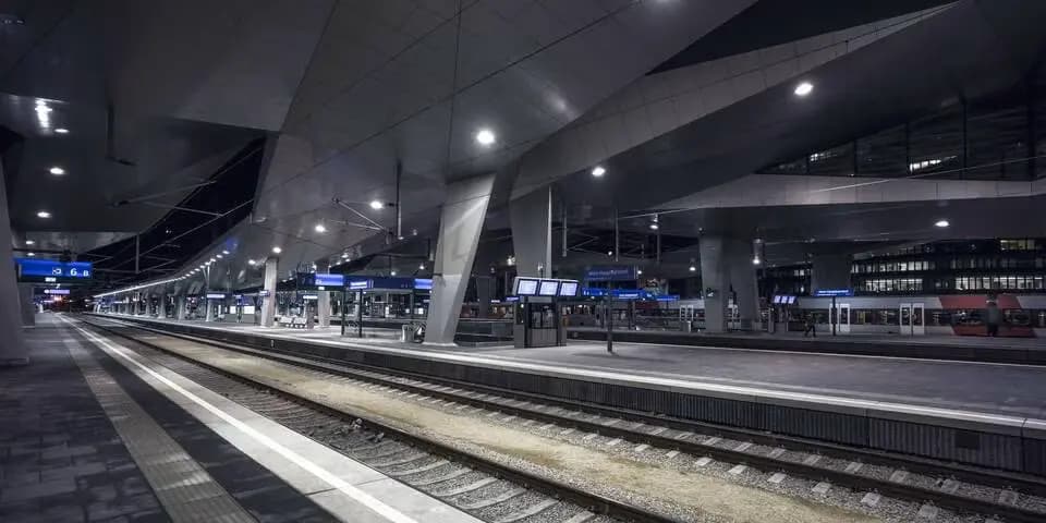 Контраст по-венски: лучший и худший вокзал Европы в одном городе