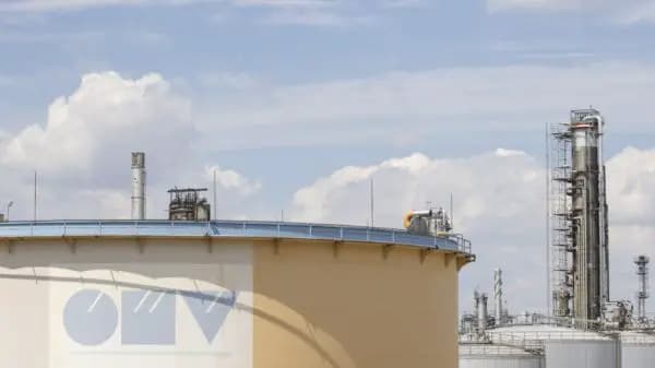 Шпионская история с OMV: российский дипломат объявлен персоной нон грата