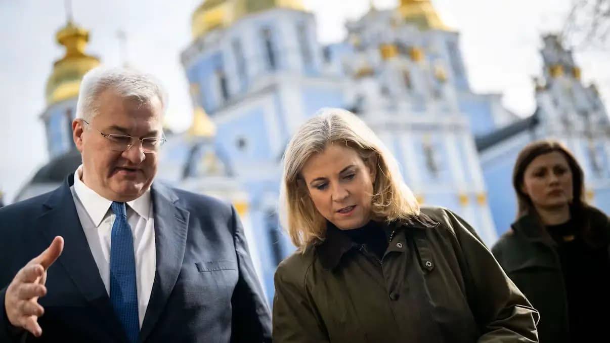 FPÖ: селфи в Киеве вместо решения проблем в Австрии