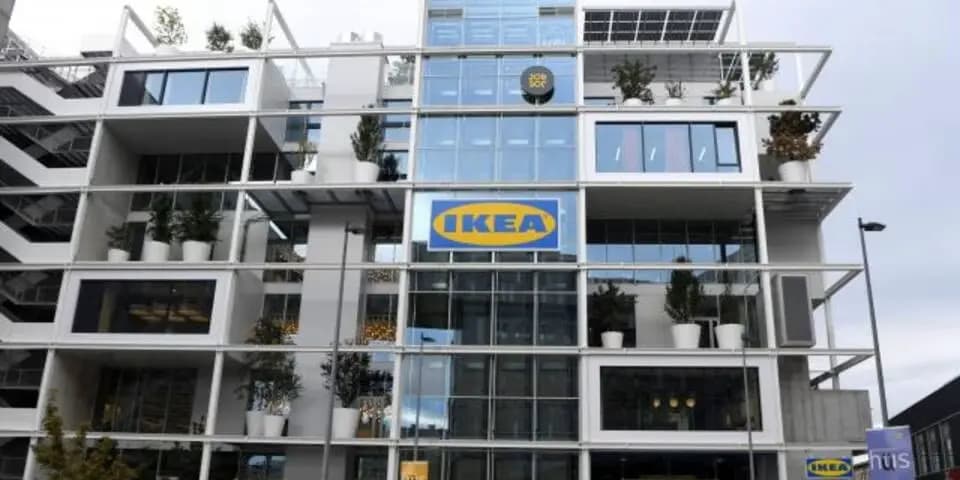 Скандал у Вестбанхофа: Ikea снимала клиентов при вводе PIN-кодов
