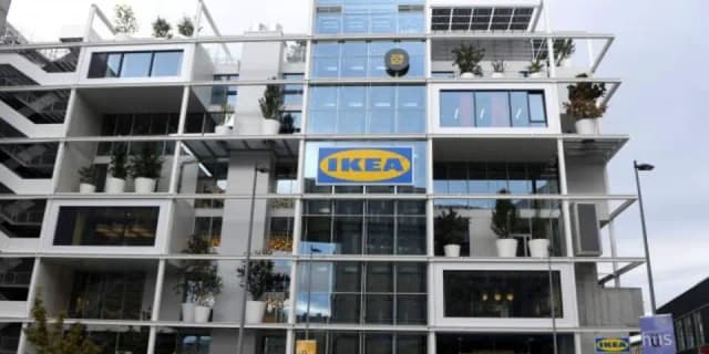 Скандал у Вестбанхофа: Ikea снимала клиентов при вводе PIN-кодов
