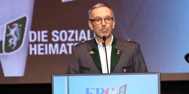 Политический  рейтинг: Кикль так же силён, как все лидеры коалиции, вместе взятые