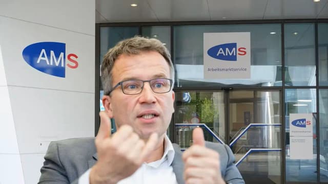 Глава AMS: «Нужно использовать потенциал тех иностранцев, которые уже здесь» — FPÖ обвиняет его в «предательстве австрийцев»