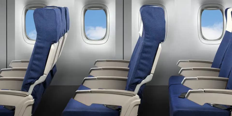 Не Ryanair и не easyJet: кто экономит место в салоне сильнее всех