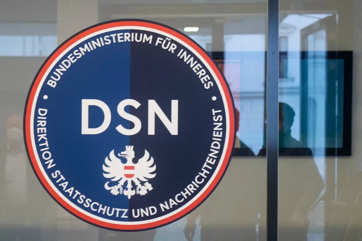 Сотрудник австрийской контрразведки DSN шпионил для «Братьев-мусульман»