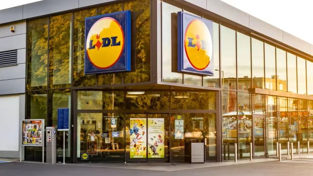 Сначала чек — потом выход: Lidl превращает кассу в пропускной пункт
