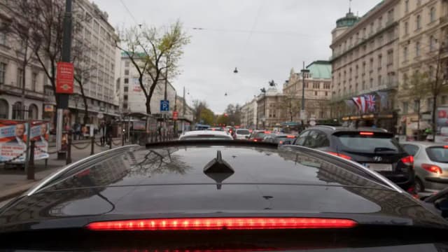 Австрия вводит контроль доступа в города: штрафы до 2 180 евро