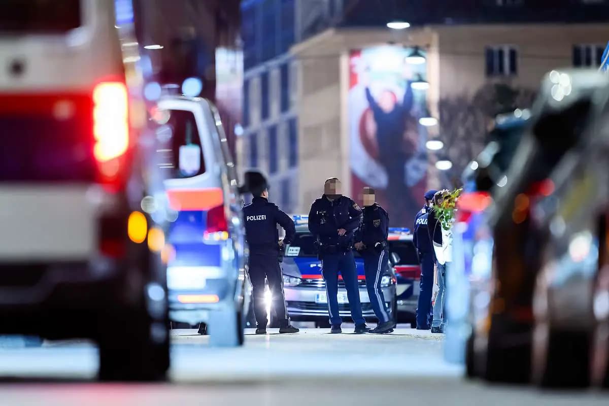 Перестрелка в ресторане в Вене: один человек убит, другой в больнице