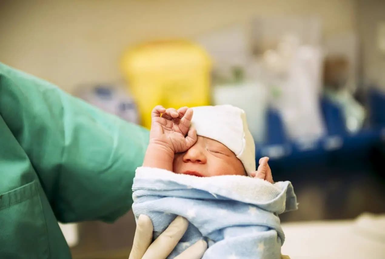 В Австрии рекордно низкая рождаемость: кризисы последних лет дают о себе знать