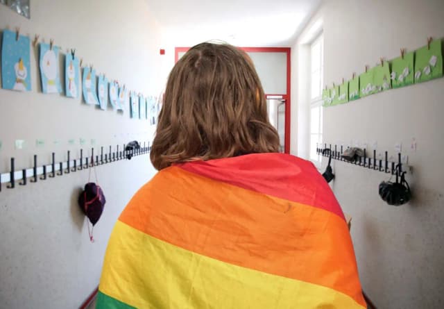 В начальной школе Абсдорфа на выбор шесть полов: родители растеряны, политики на взводе