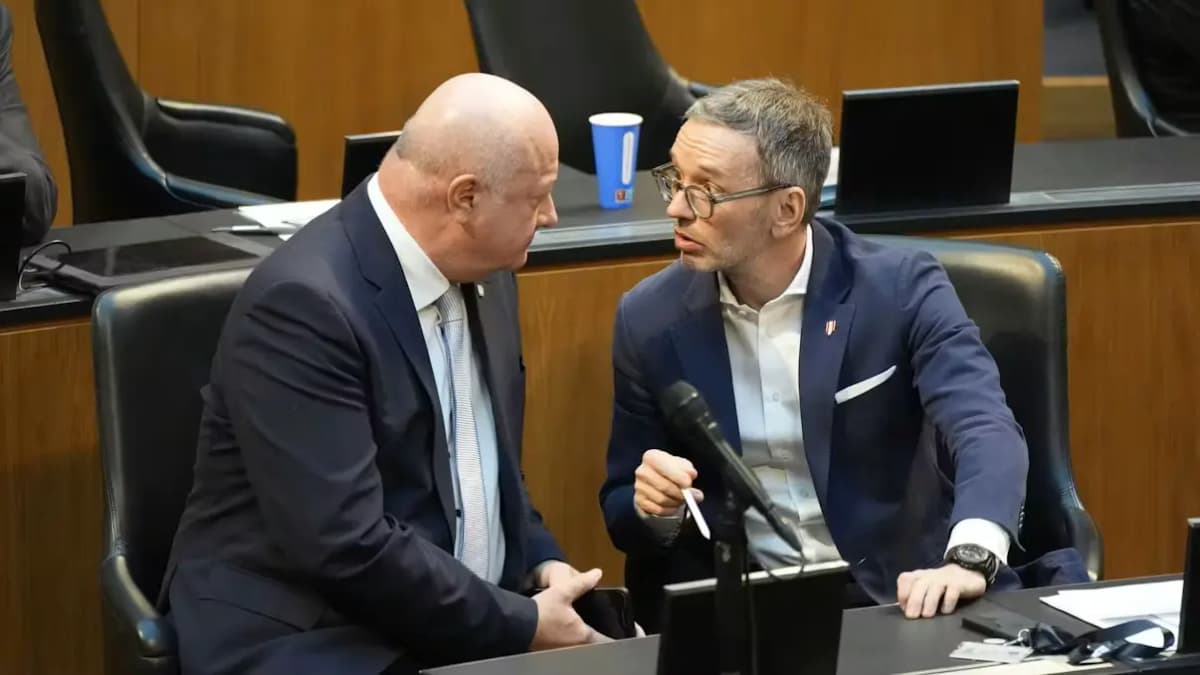 Кредит для Киева: Штокер доволен решением ЕС, Кикль видит «предательство нейтралитета»