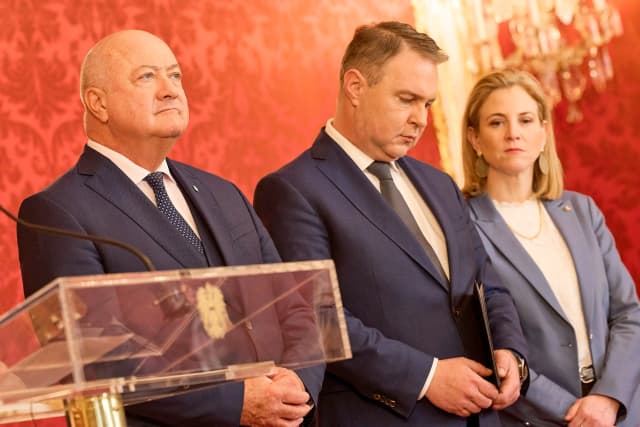 Итоги года: все члены правительства "светофора" получили негативную оценку, Баблер бьет антирекорд