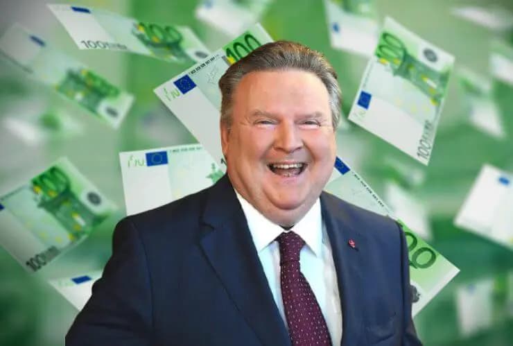 Новый туалет за полмиллиона евро: Вена тратит огромные суммы на фоне долгового кризиса