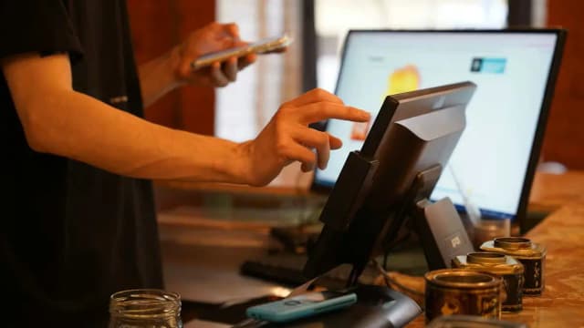 Миллионные махинации с кассами: налоговый скандал в австрийской гастрономии затронул уже 130 заведений