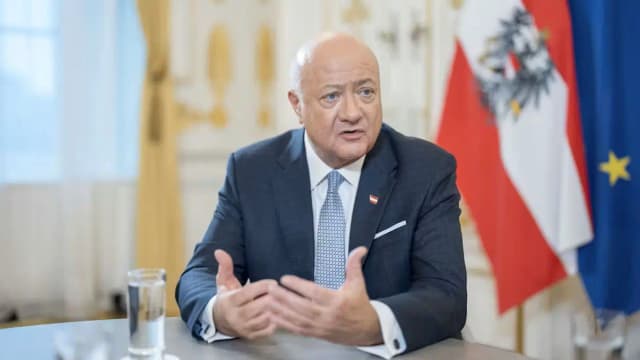 Опасный сигнал из Вены: Штокера назвали союзником «друзей Путина»